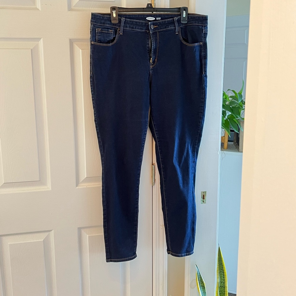 Old Navy Dark Wash Rockstar Jeans Size 16